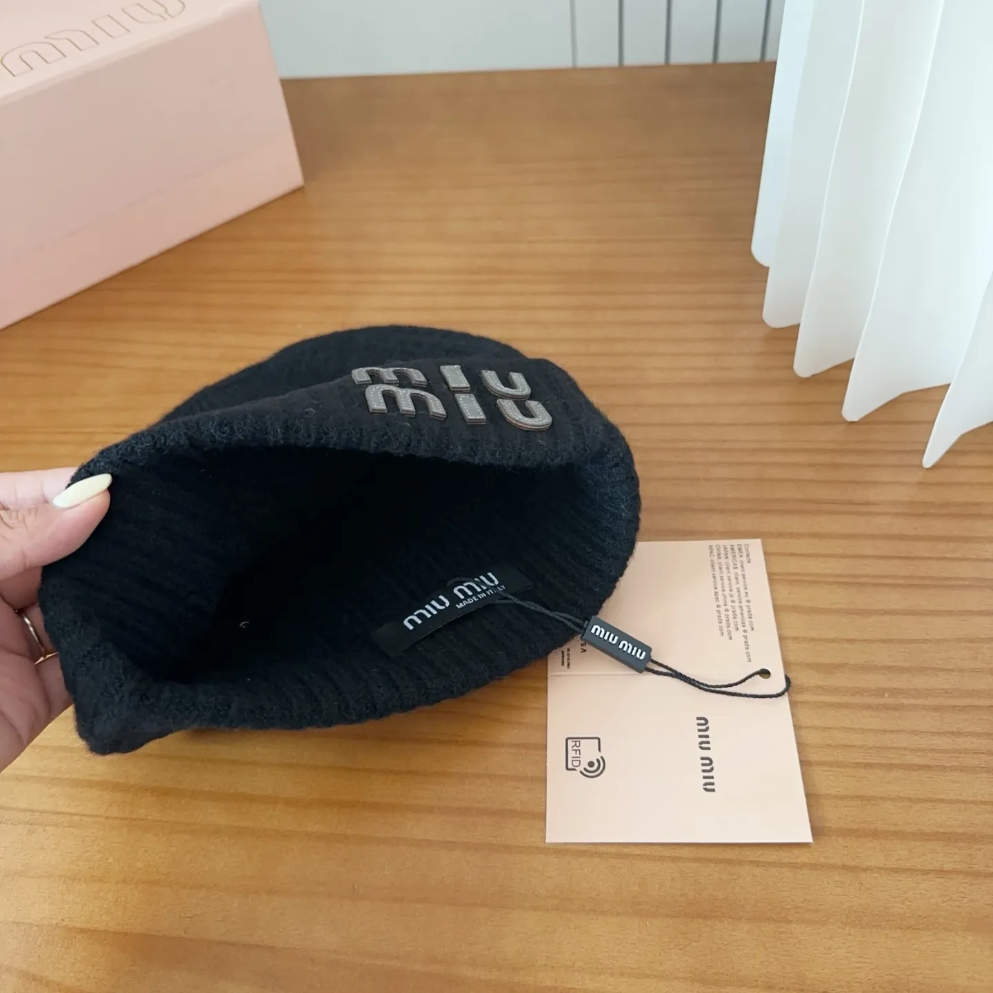 💰60 miumiu’s most popular knitted hat at the Miu Miu counter! Xiaohongshu’s new product is released, it’s so 🉑️, high-elastic fabric, classic colors, same style for men and women.