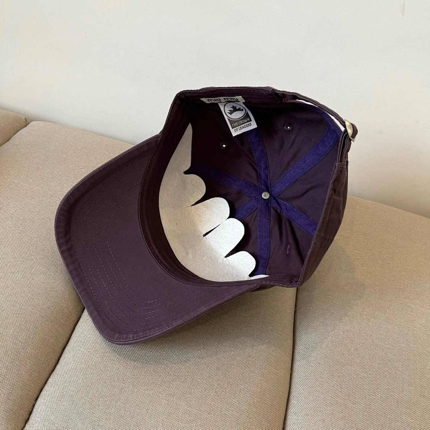 P50 miumiu original spring and summer new baseball cap, genuine mold-making and custom-made, the original workmanship is meticulous and the quality is superb!