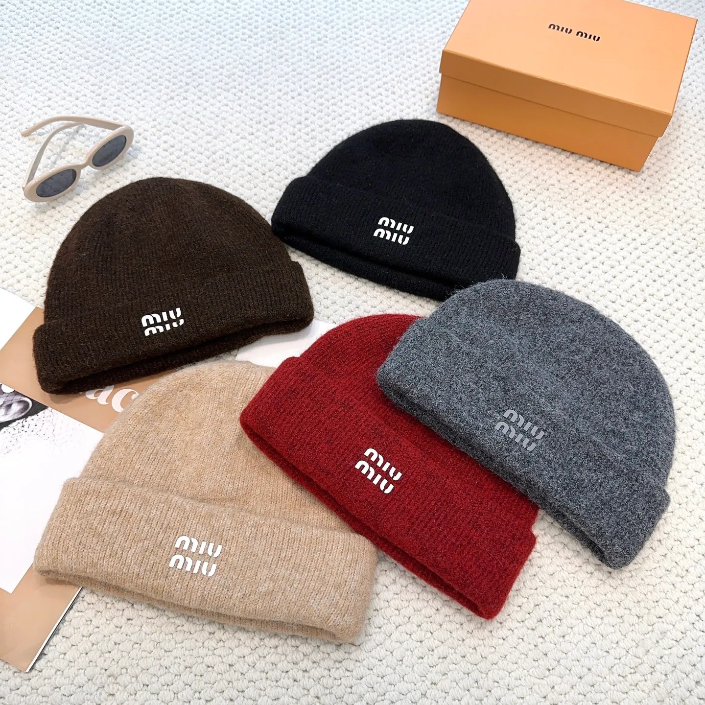P50 miumiu new knitted hat! High-elastic fabric, classic colors, same style for men and women. Miu’s popular knitted hat! Xiaohongshu’s new product is released, it’s so 🉑️, high-elastic fabric, classic color