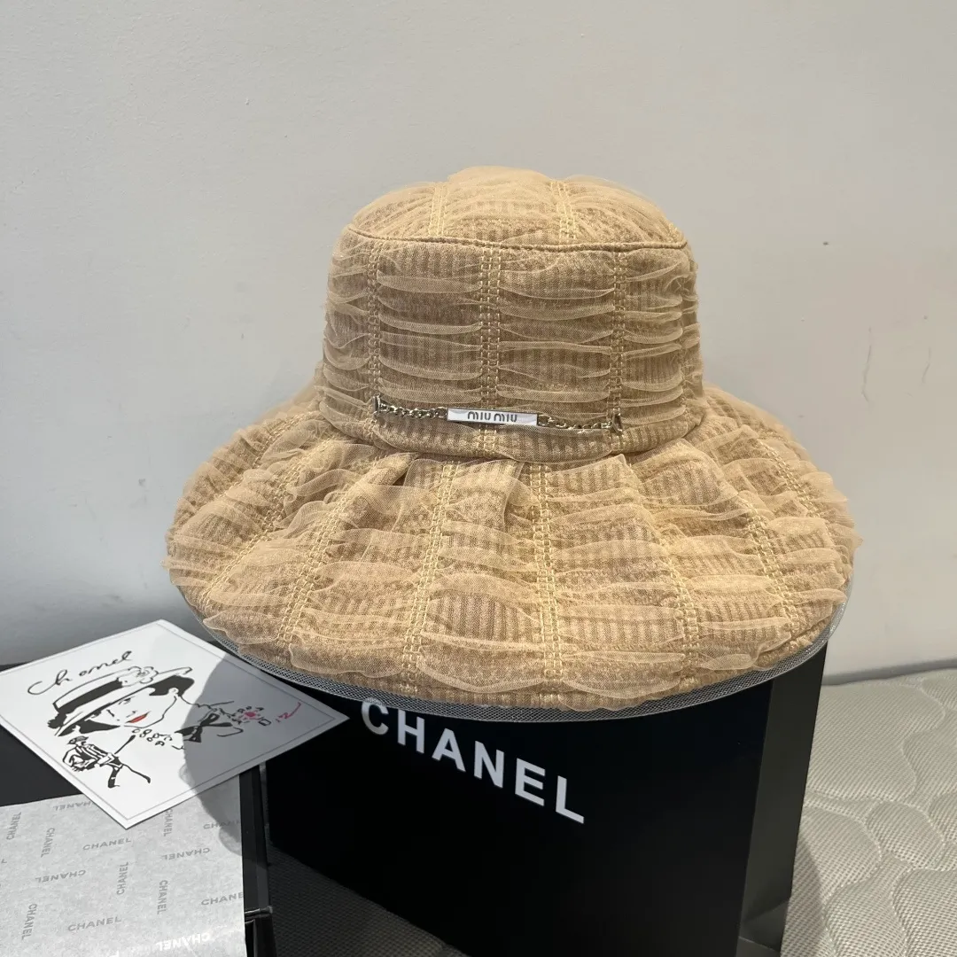 💰120¥ miumiu new fisherman hat, frilly design, foldable, very good sunshade effect, head circumference 57cm