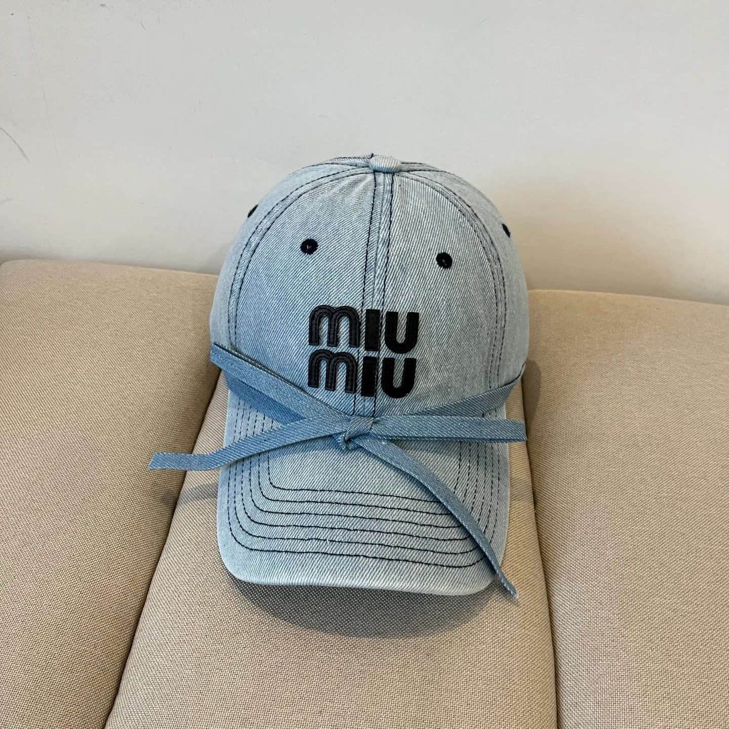 P60 miumiu original spring and summer new baseball cap, authentic mold-making and custom-made, the original workmanship is meticulous and the quality is superb!