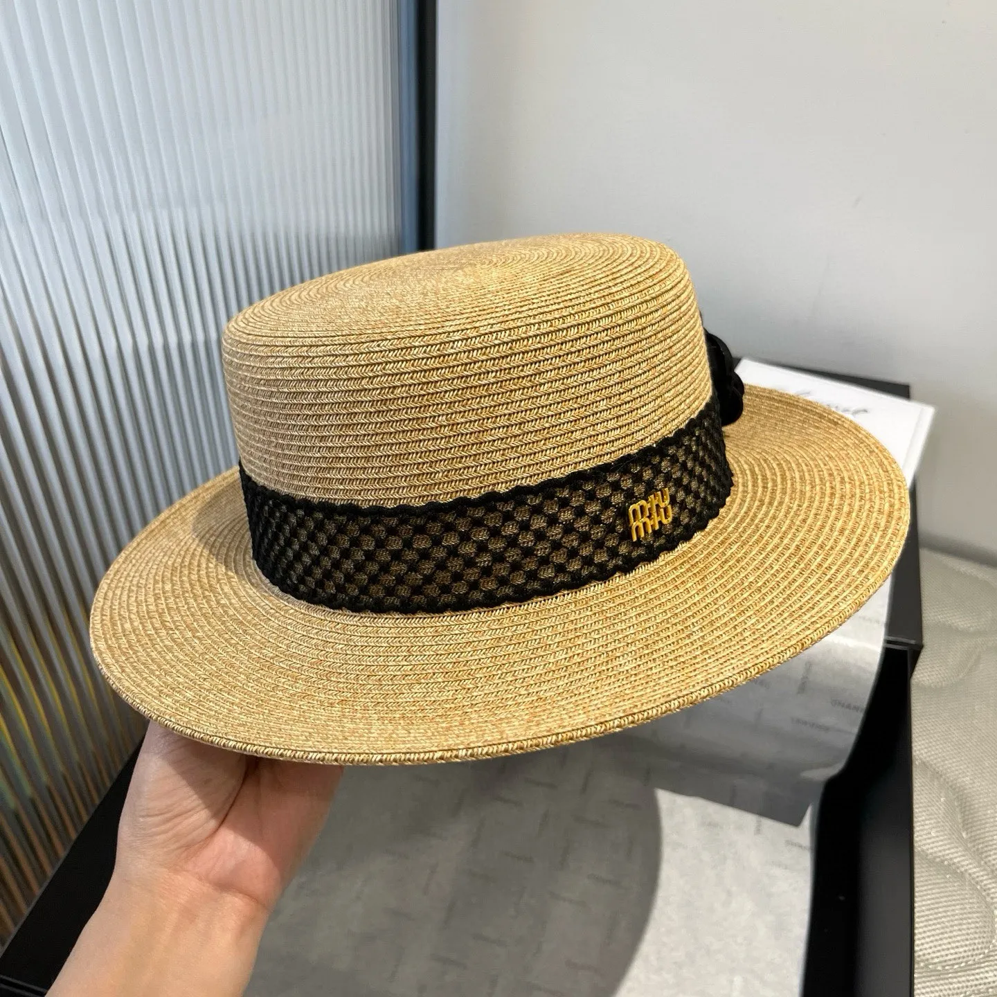 💰160¥ miumiu new sun hat, flat top hat, made of fine straw, head circumference 57cm
