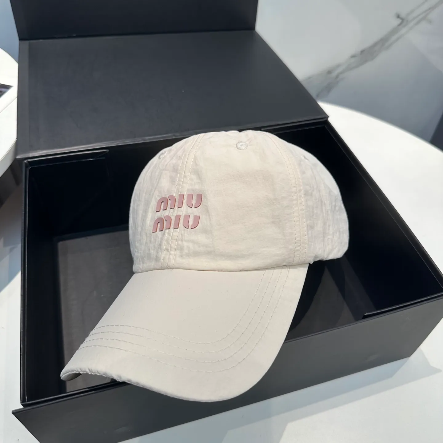 P60 miumiu new quick-drying simple baseball cap 🧢Light, breathable, trendy and versatile, Xiaohongshu grows grass, poison Get your boyfriend and cool together
