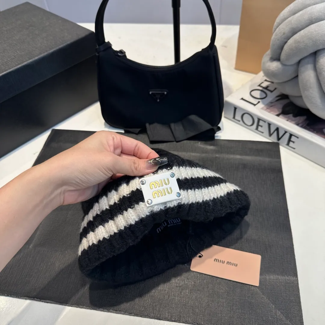 P60 miumiu new autumn and winter woolen hat