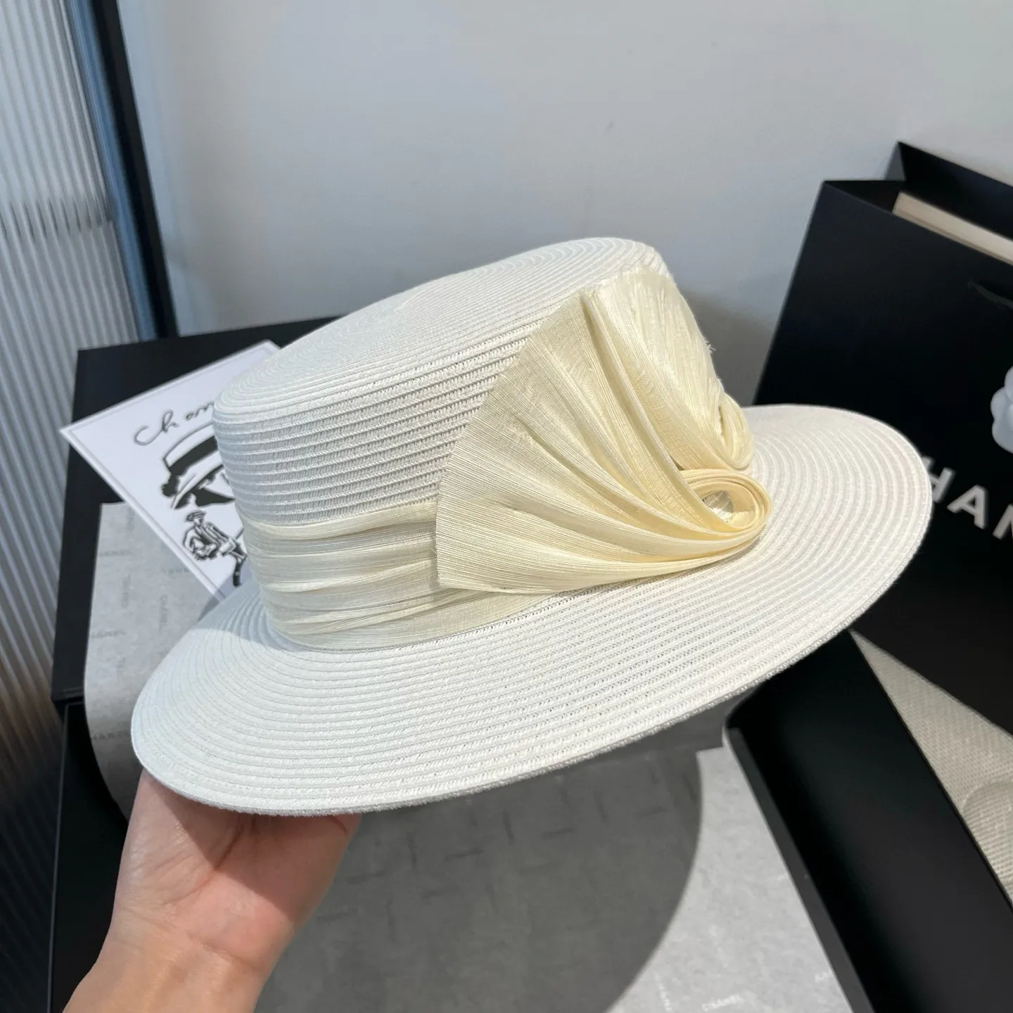 💰180¥ miumiu flat top hat, organza accessories, head circumference cm