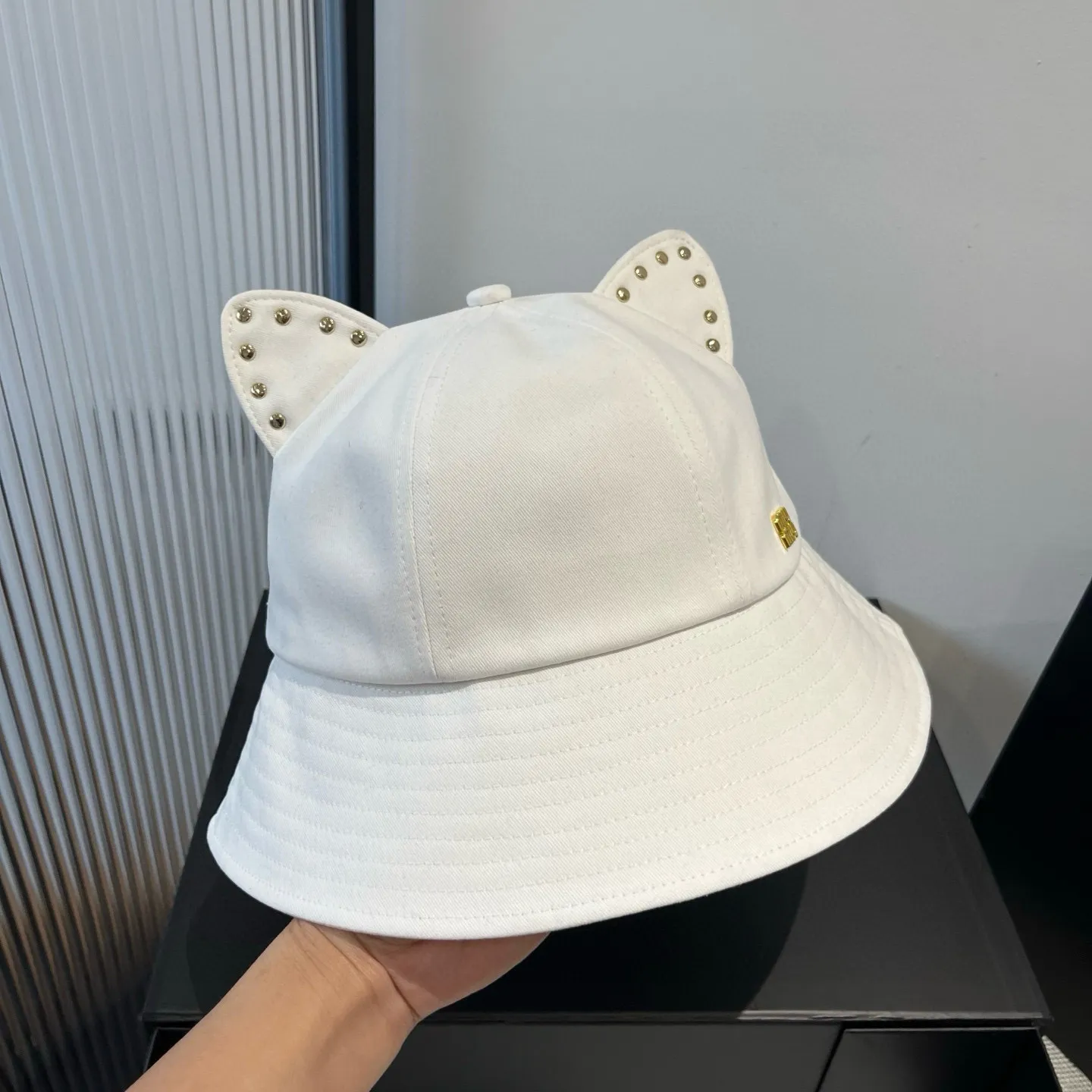 💰120¥ Miumiu miumiu spring and summer style cat ears and ding fisherman hat, pure cotton fabric, high-grade workmanship, head circumference 57cm