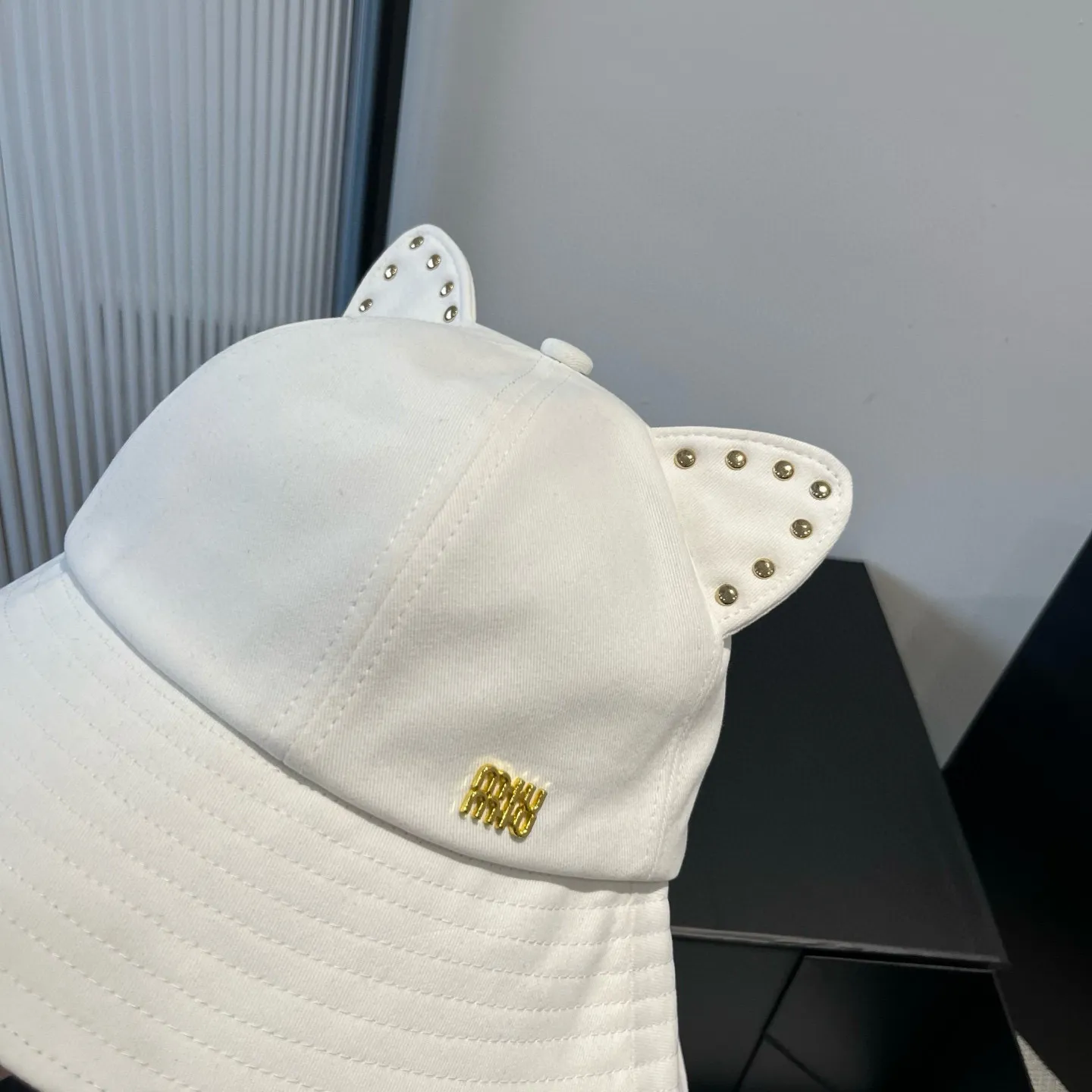💰120¥ Miumiu miumiu spring and summer style cat ears and ding fisherman hat, pure cotton fabric, high-grade workmanship, head circumference 57cm