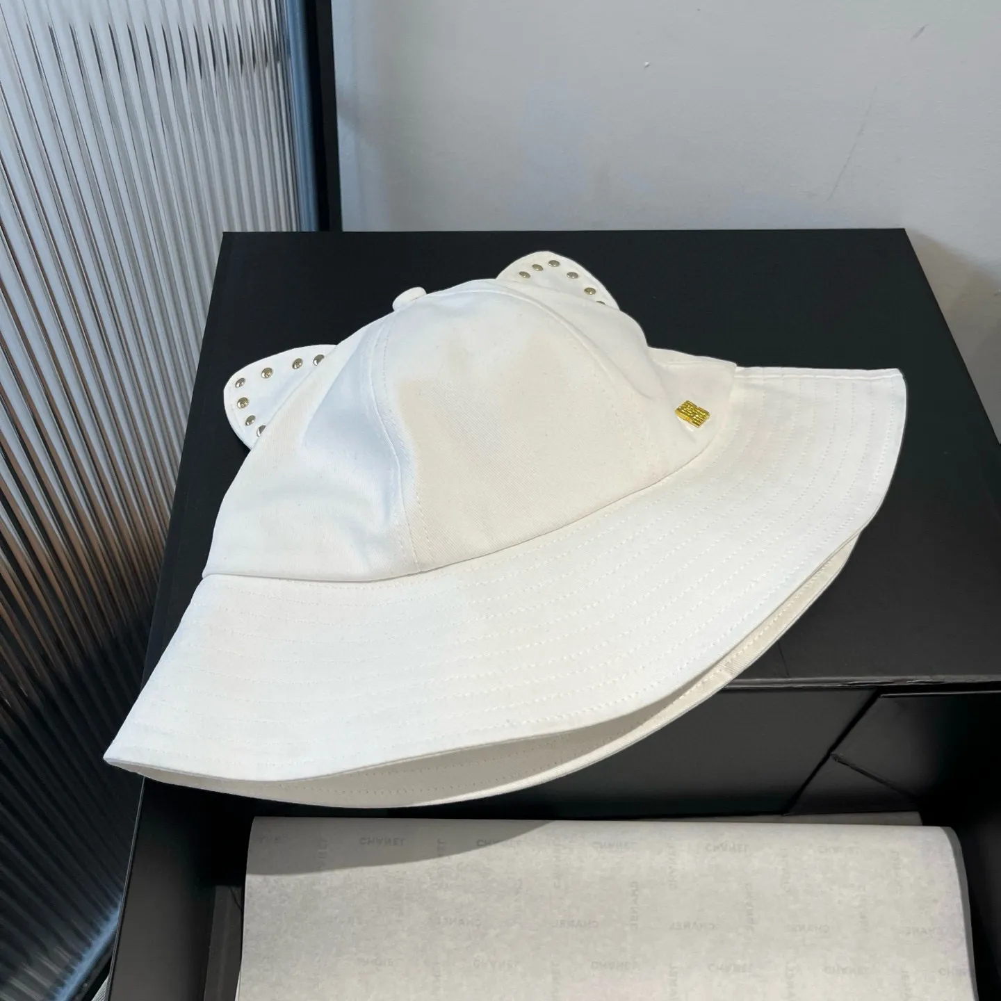 💰120¥ Miumiu miumiu spring and summer style cat ears and ding fisherman hat, pure cotton fabric, high-grade workmanship, head circumference 57cm