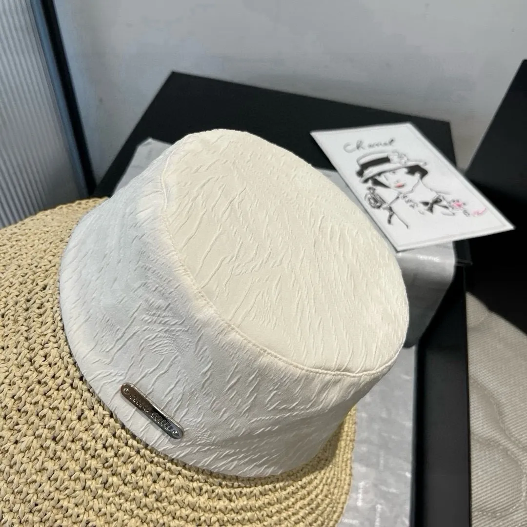 💰120¥ miumiu new fisherman hat, woven and spliced ​​gold fabric, head circumference 57cm
