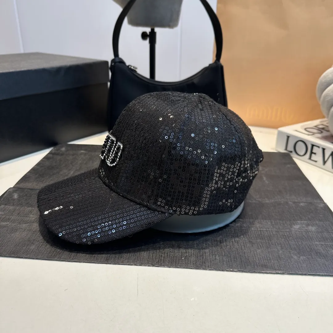 P60 miumiu new 25 spring and summer denim baseball cap, widened and small, 25 spring and summer new logo embroidery, same style for men and women