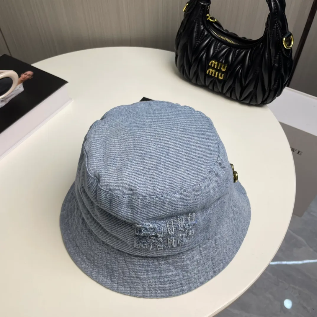 P76💛 Comes with dust bag. [Miumiu Miumiu] New denim order style bucket hat, big brand style is super easy to match, hurry up and get it!