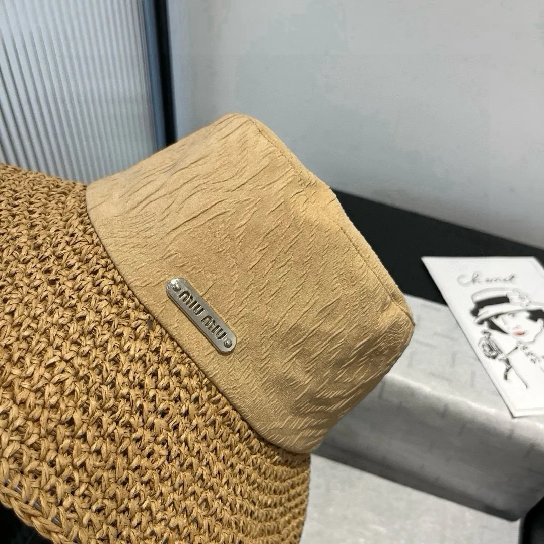 💰130¥ miumiu new fisherman hat, woven and spliced ​​gold fabric, head circumference 57cm