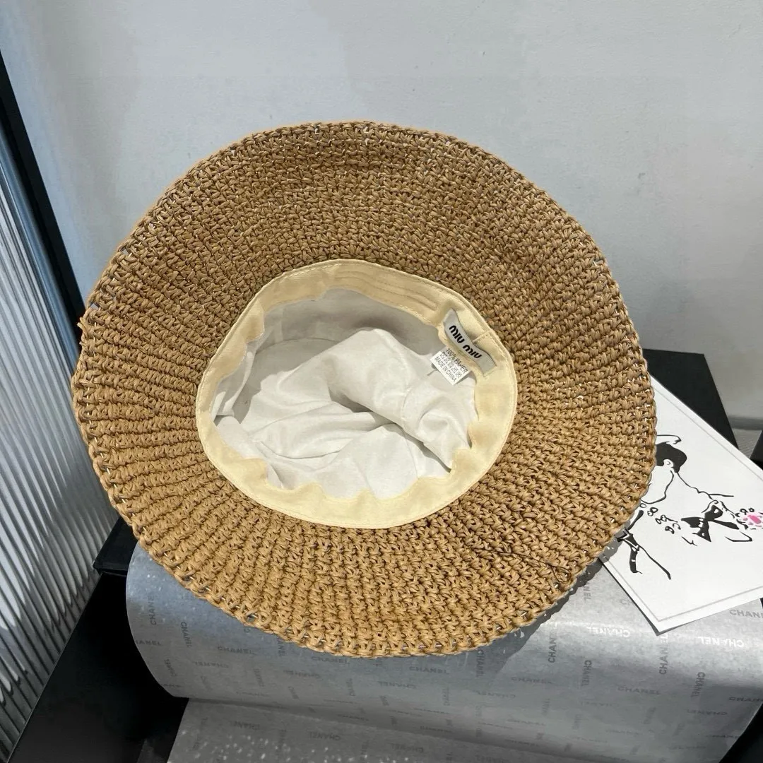 💰130¥ miumiu new fisherman hat, woven and spliced ​​gold fabric, head circumference 57cm