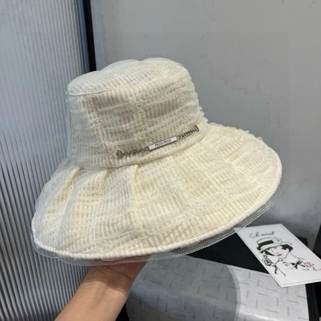 💰120¥ miumiu new fisherman hat, frilly design, foldable, very good sunshade effect, head circumference 57cm