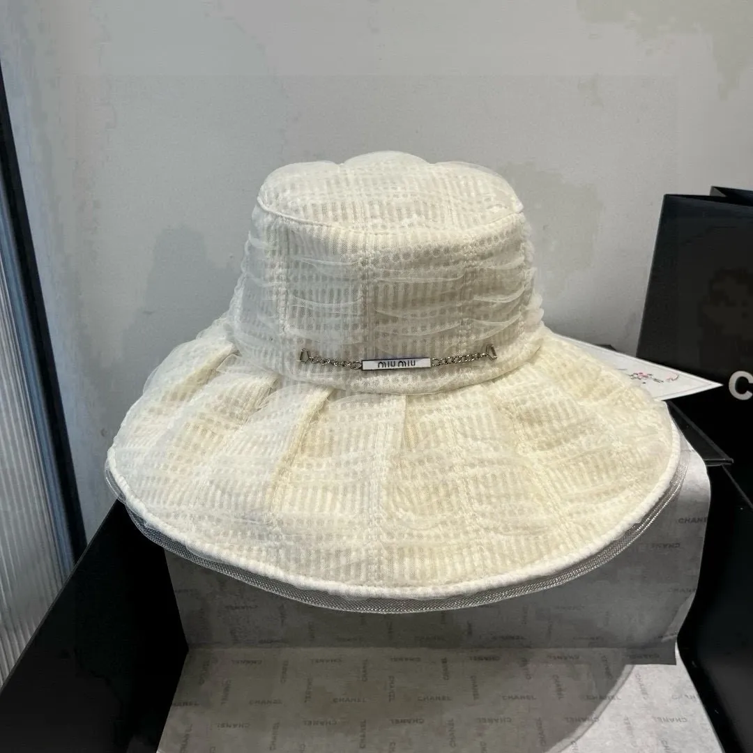💰120¥ miumiu new fisherman hat, frilly design, foldable, very good sunshade effect, head circumference 57cm