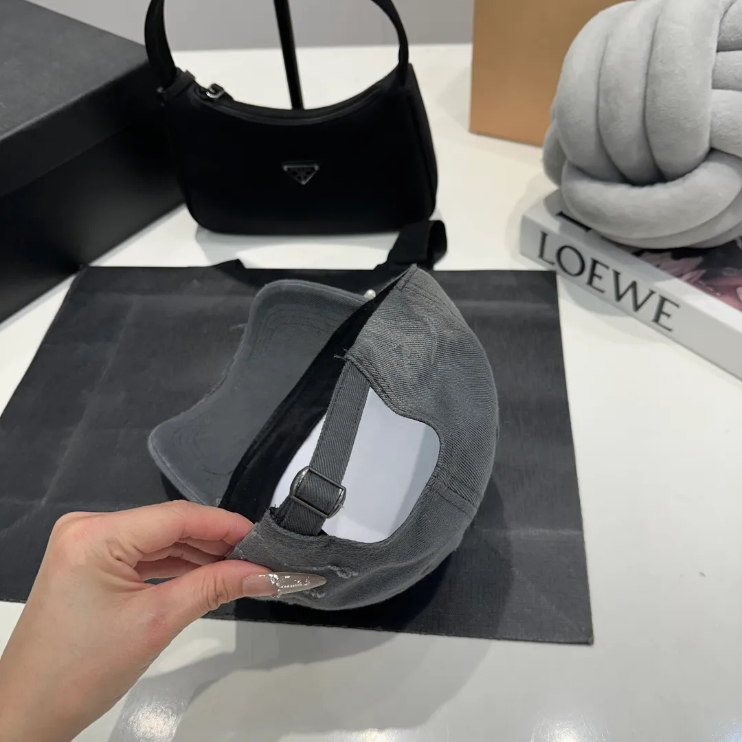 P60 miumiu's new bow-tie real pearl hole baseball cap, the hottest color at the moment - full of street style! Trendy and versatile, Xiaohongshu grows grass, poison, get your boyfriend, and cool together