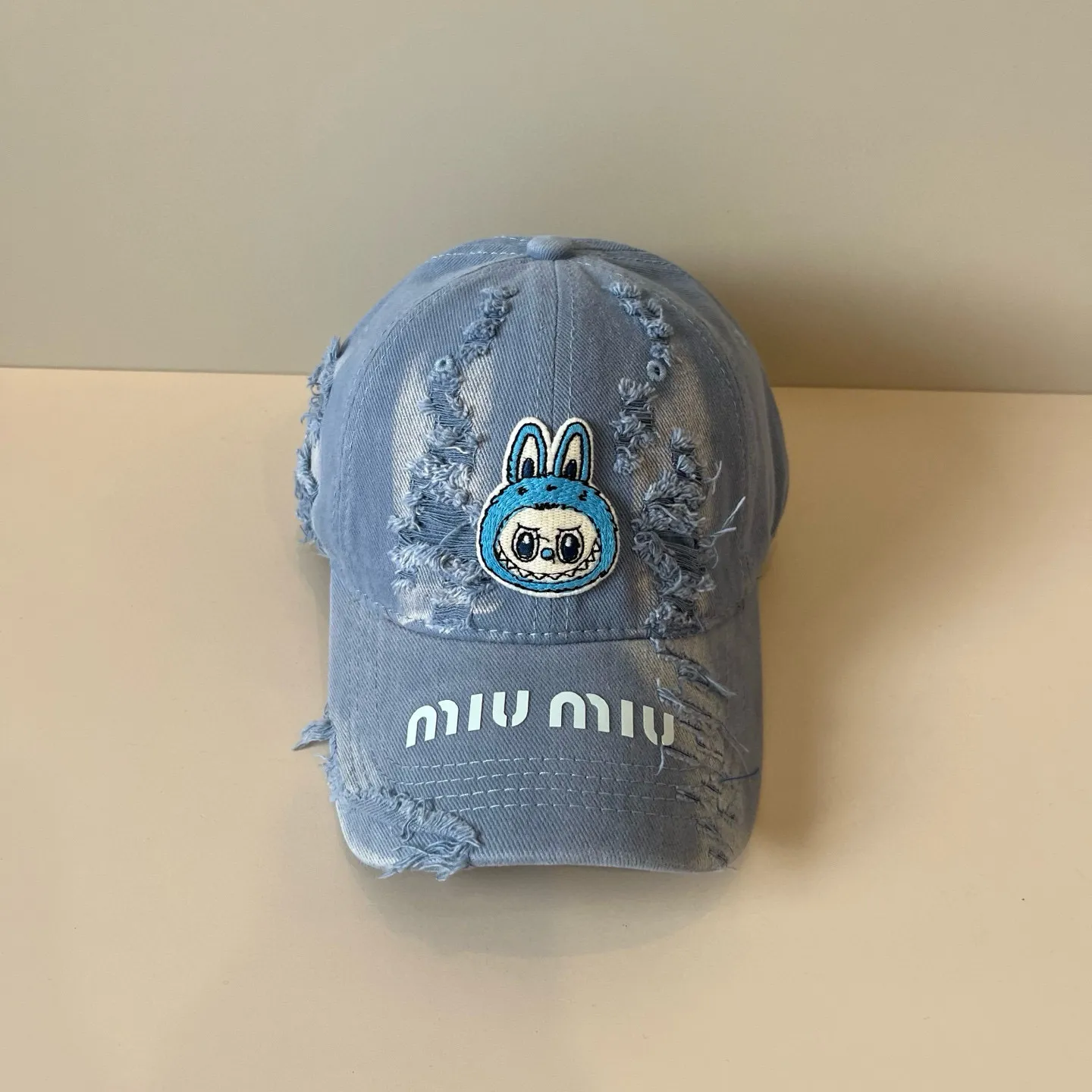 P70 miumiu original spring and summer new baseball cap, authentic mold-making and custom-made, the original workmanship is meticulous and the quality is superb!