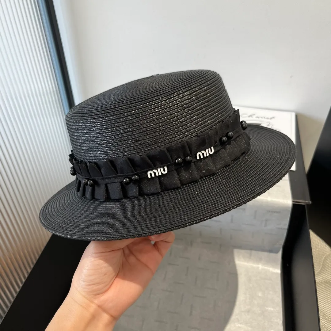 💰140$ miumiu new flat top hat, PP straw material, head circumference 57cm