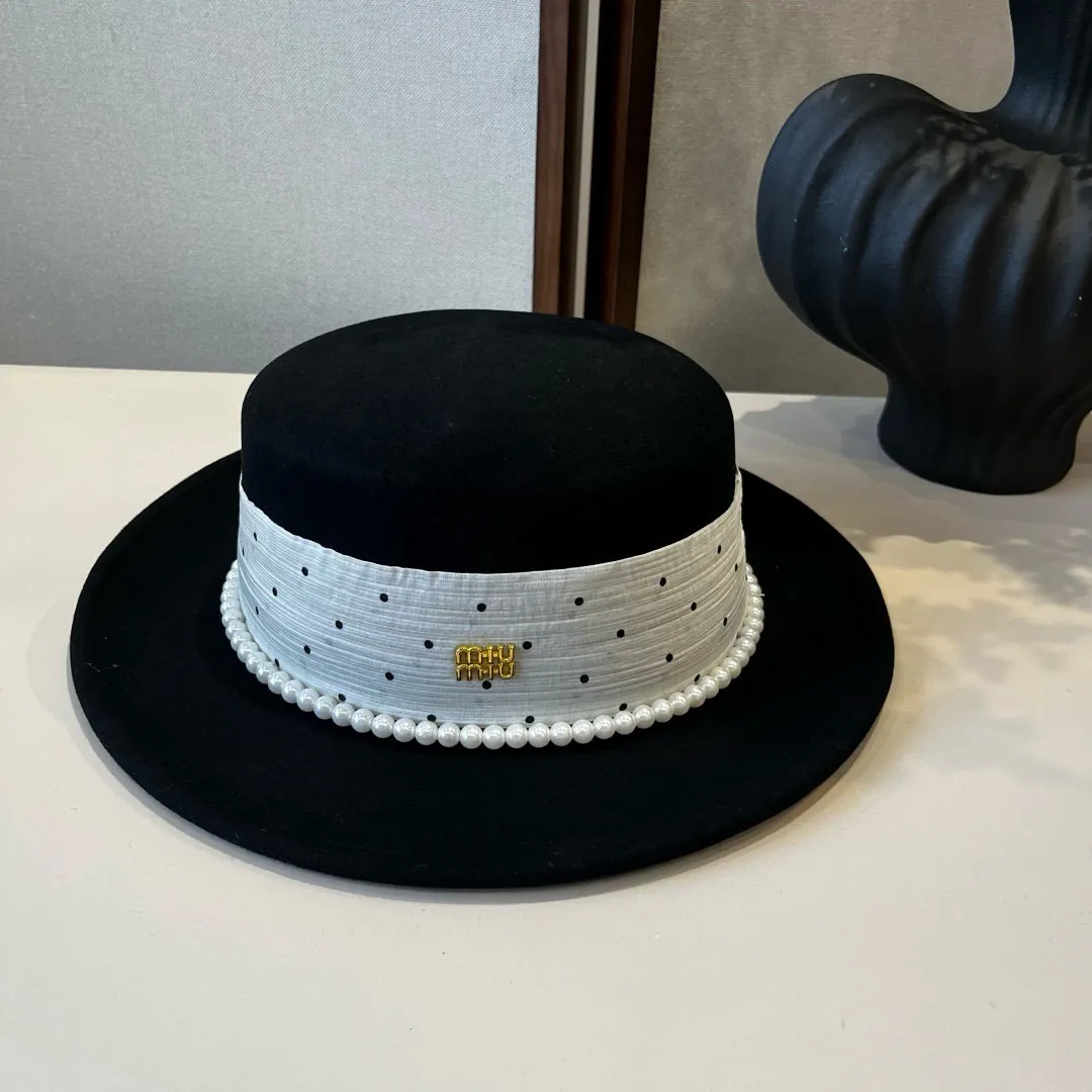 💰190¥ miumiu new wool top hat, flat top hat, 100% wool fabric 🦙%, head circumference 57cm