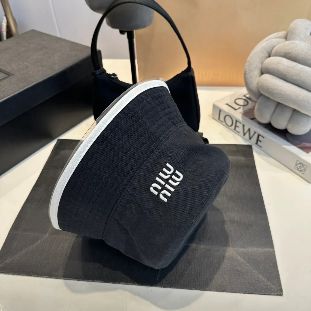 P90 miumiu 24ss new canvas bucket hat double-sided college style bucket hat, fresh and artistic