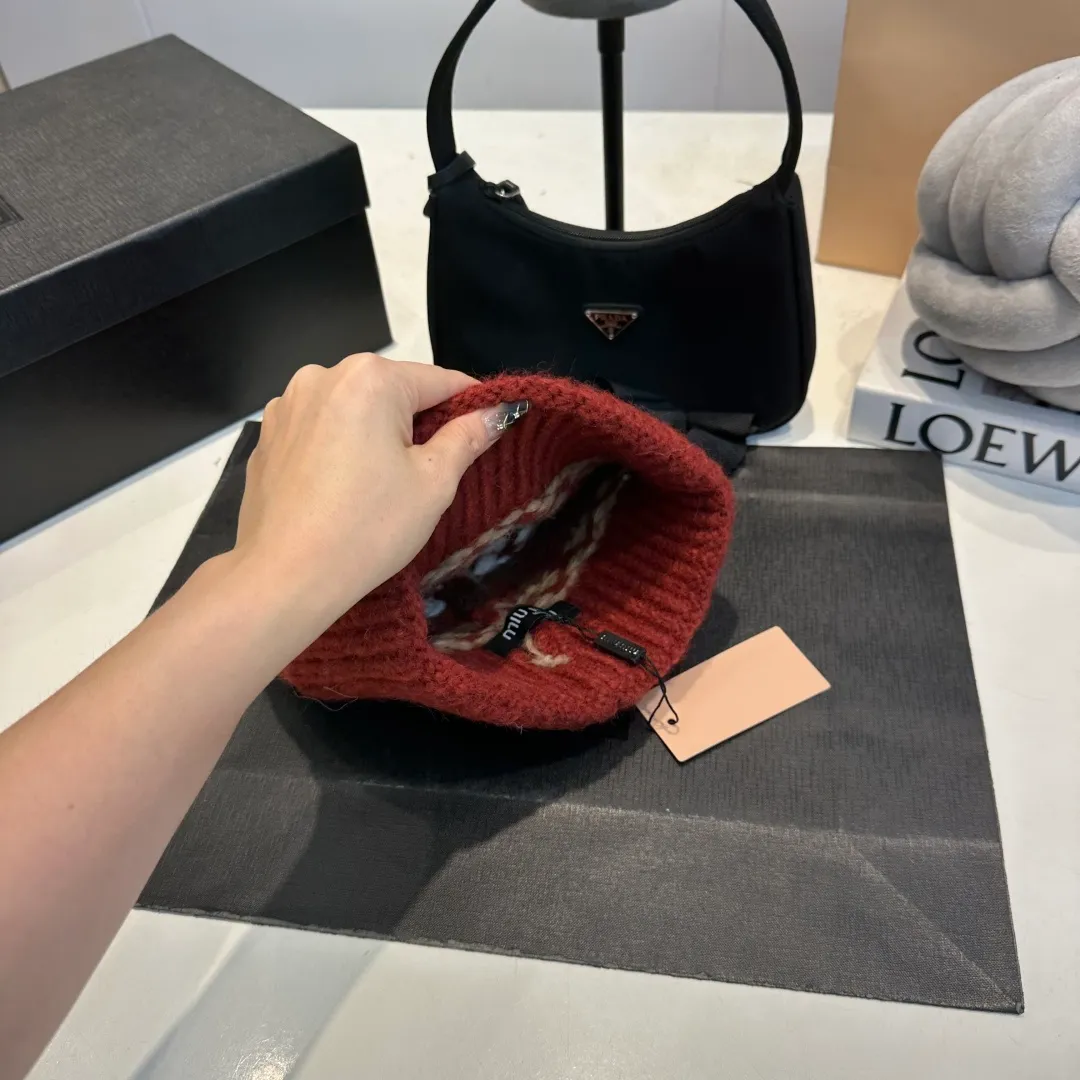 P56 miumiu new autumn and winter woolen hat