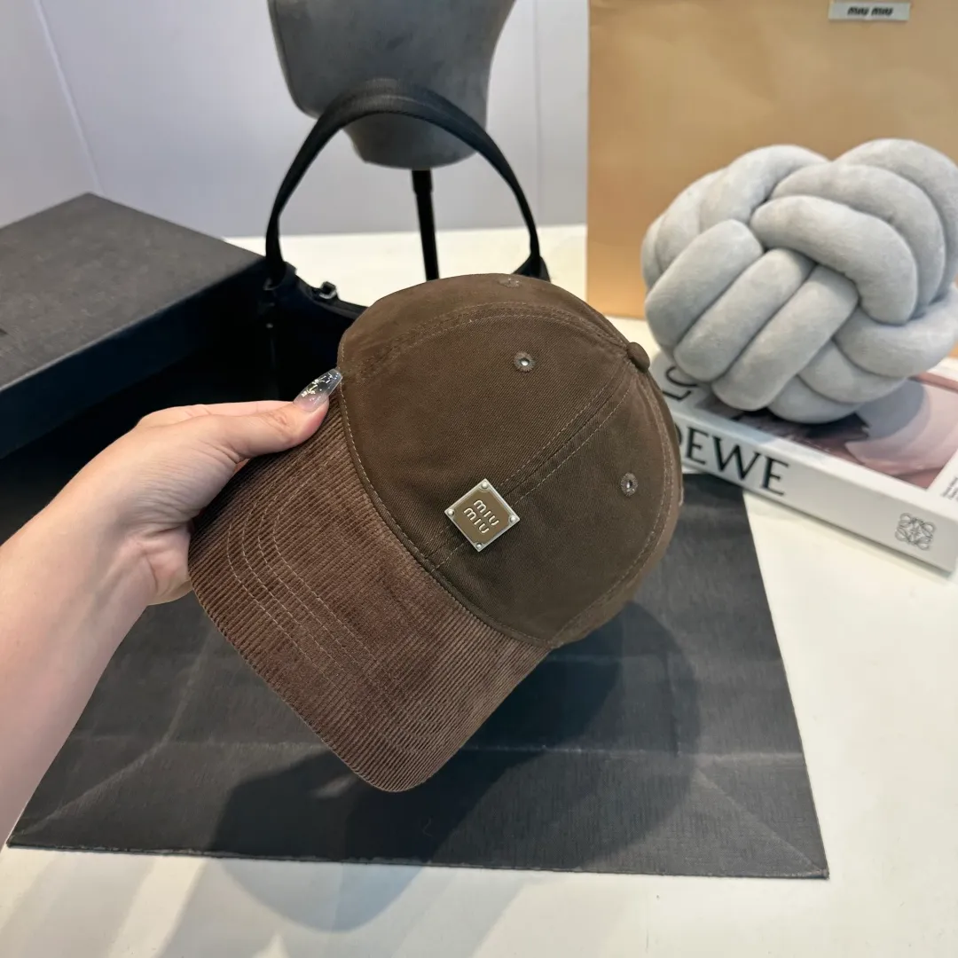 P60 Miumiu Miumiu's new custom-made baseball cap🧢The big brand style is super easy to match, so hurry up and get it!