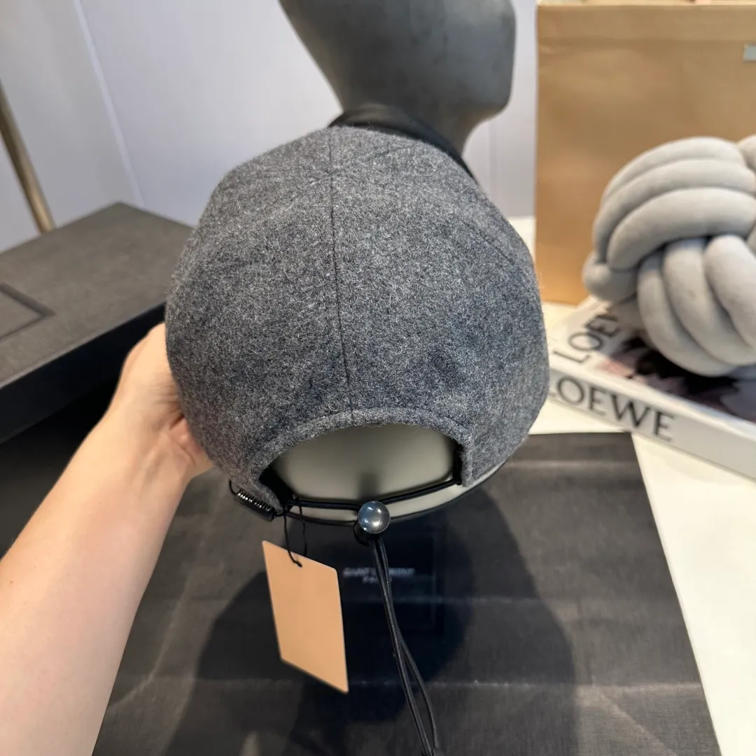 P70 miumiu new autumn and winter wool baseball cap, head circumference 57cm