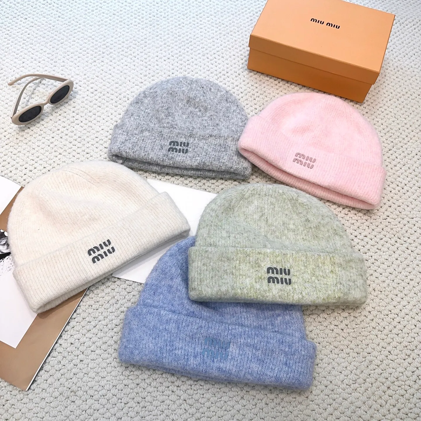 P60 miumiu new knitted hat! High-elastic fabric, classic colors, same style for men and women. Miu’s popular knitted hat! Xiaohongshu’s new product is released, it’s so 🉑️, high-elastic fabric, classic color