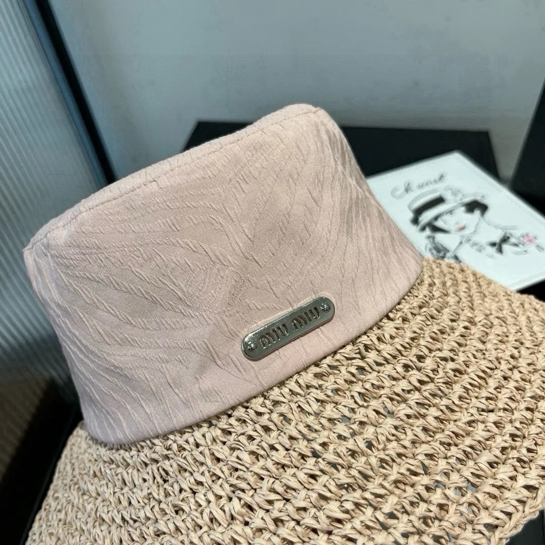💰120¥ miumiu new fisherman hat, woven and spliced ​​gold fabric, head circumference 57cm