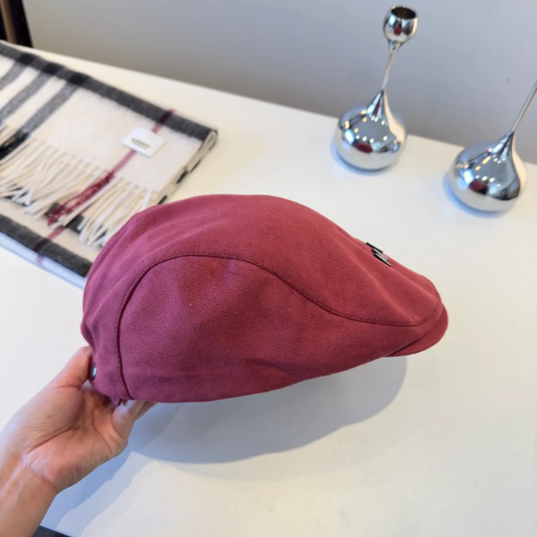 💰90¥ miumiu new duck bill forward cap, unisex,