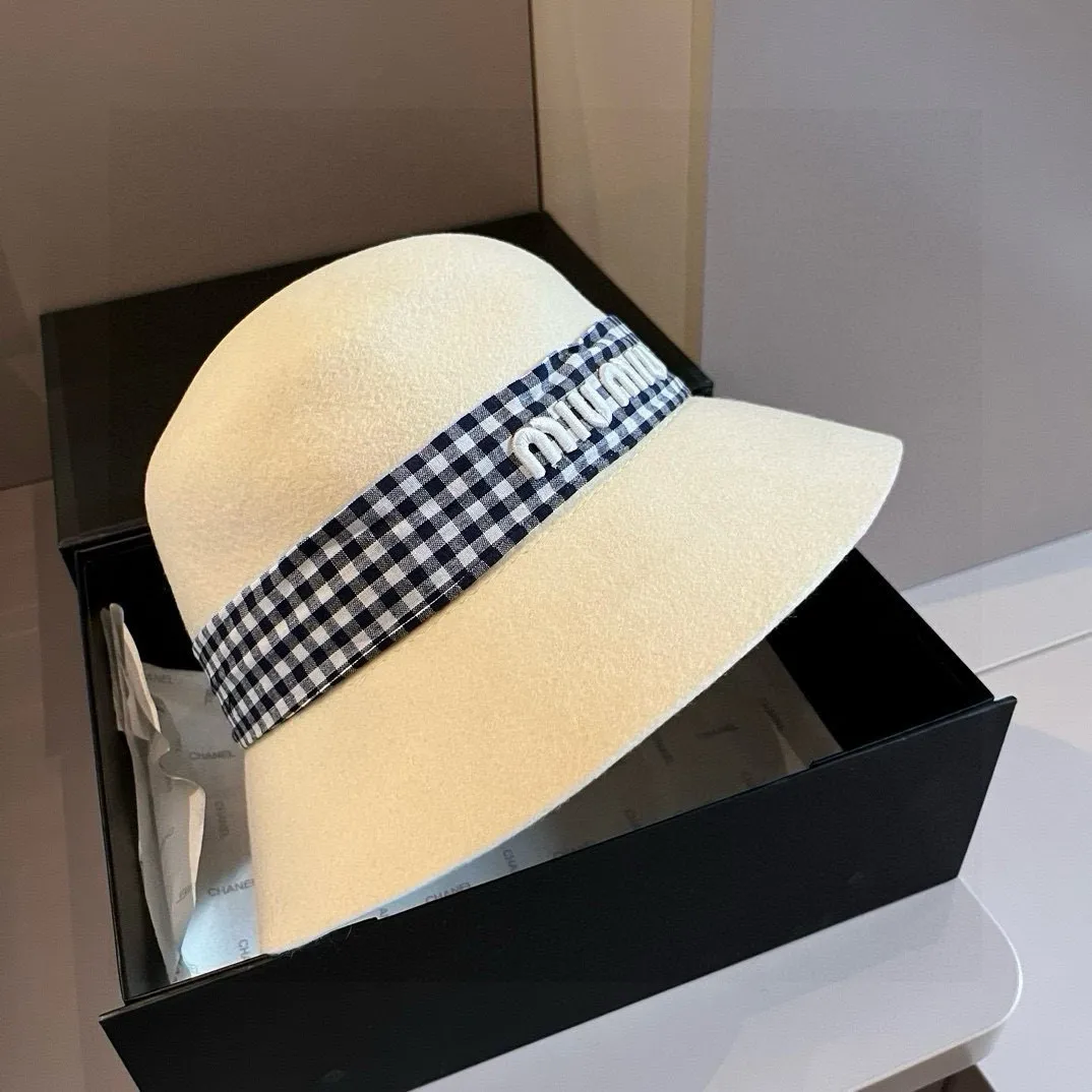 💰140¥ miumiu new autumn and winter wool basin hat, 100% wool fabric%, head circumference 57cm