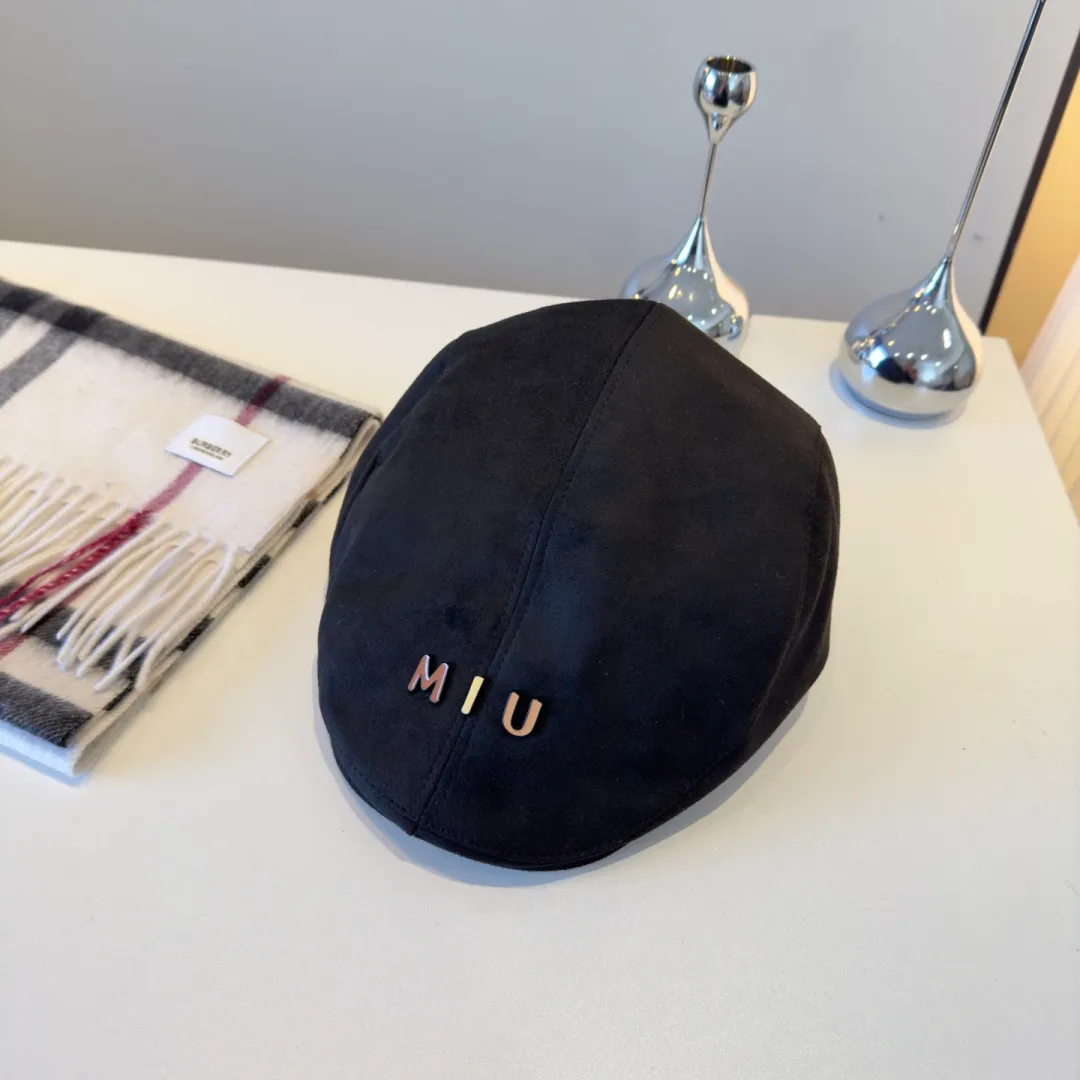 💰90¥ miumiu new duck bill forward cap, unisex,