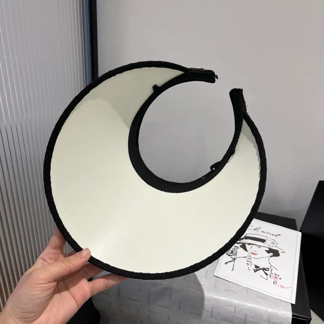 💰90¥ Miumiu miumiu hollow top headband sun hat