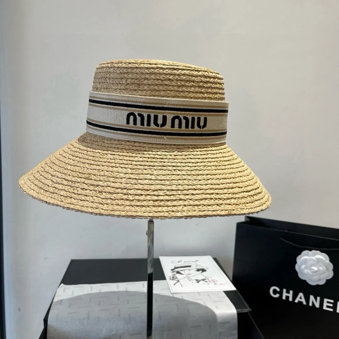 💰220¥ miumiu straw hat, purely hand-crocheted, in short supply, sold one by one, head circumference 57cm