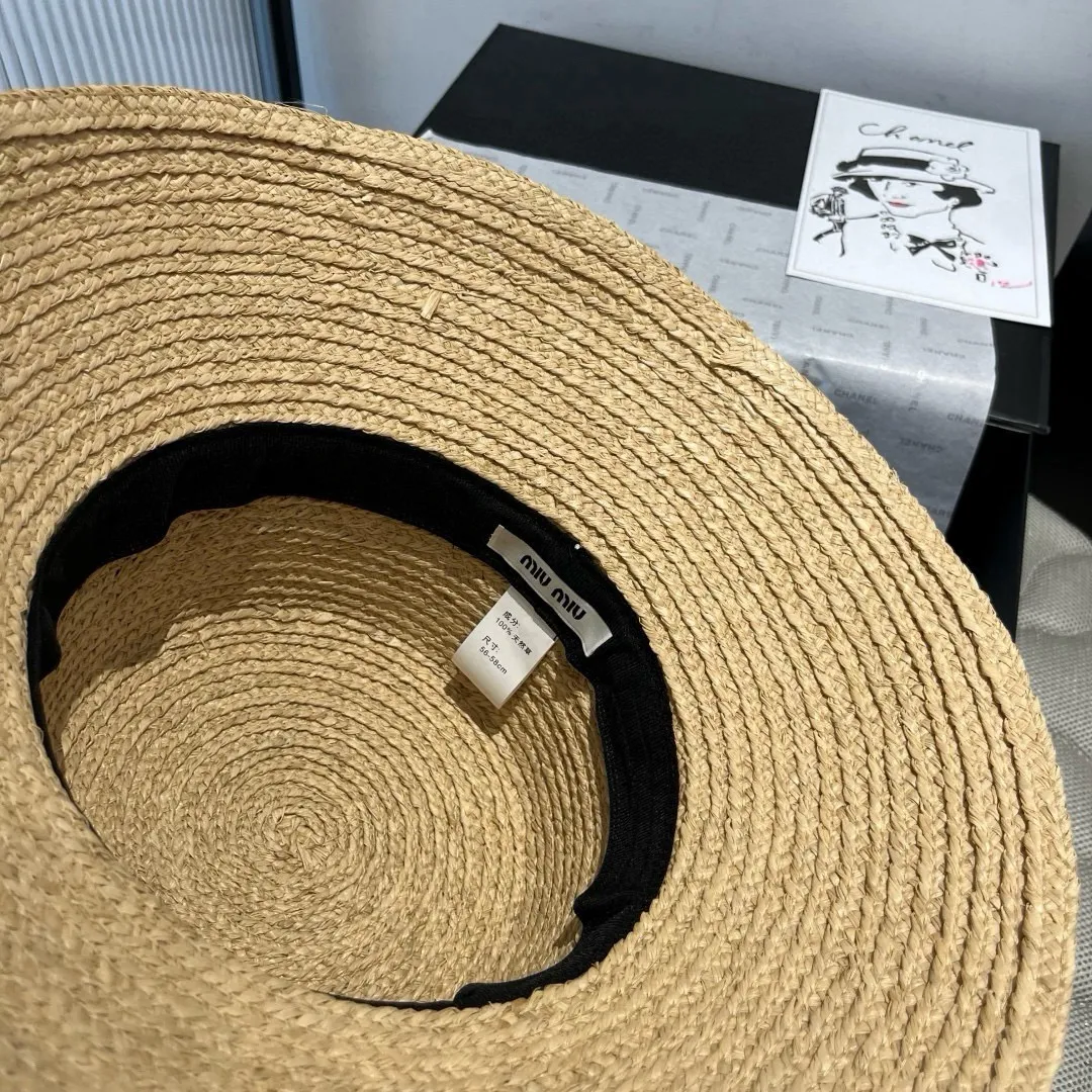 💰220¥ miumiu straw hat, purely hand-crocheted, in short supply, sold one by one, head circumference 57cm