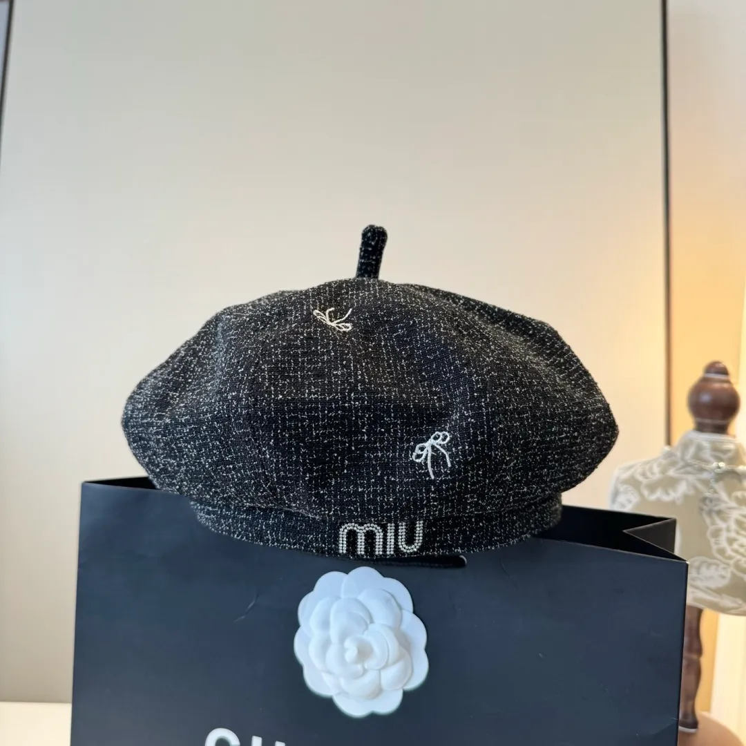 💰100¥ miumiu new beret, high-end customization, head circumference 57cm