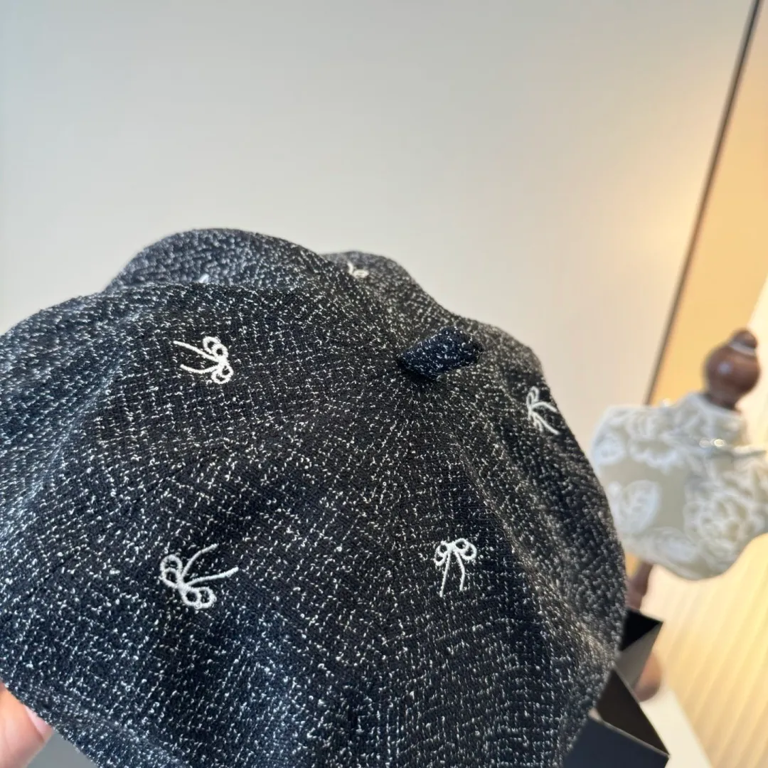 💰100¥ miumiu new beret, high-end customization, head circumference 57cm