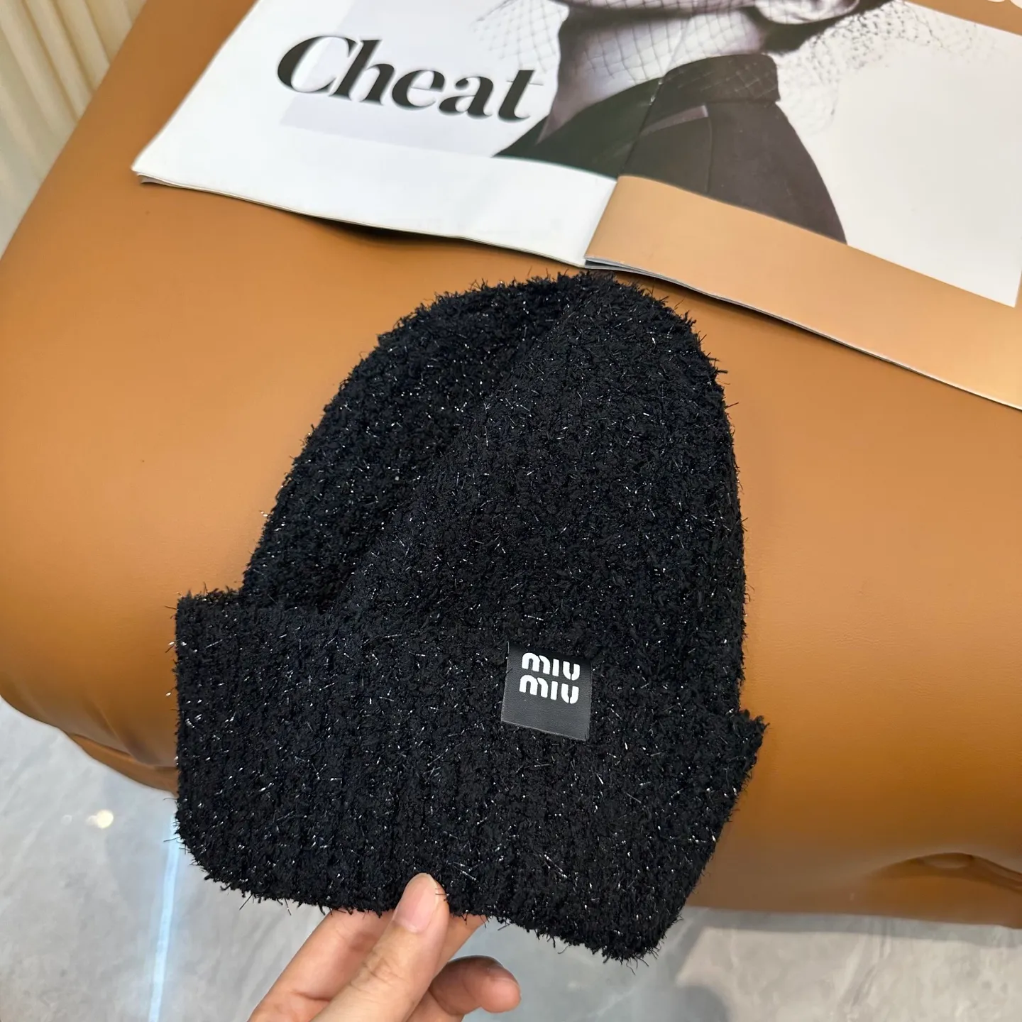 P56 miumiu’s popular knitted hat! So 🉑️, high-elastic fabric, classic colors, same style for men and women