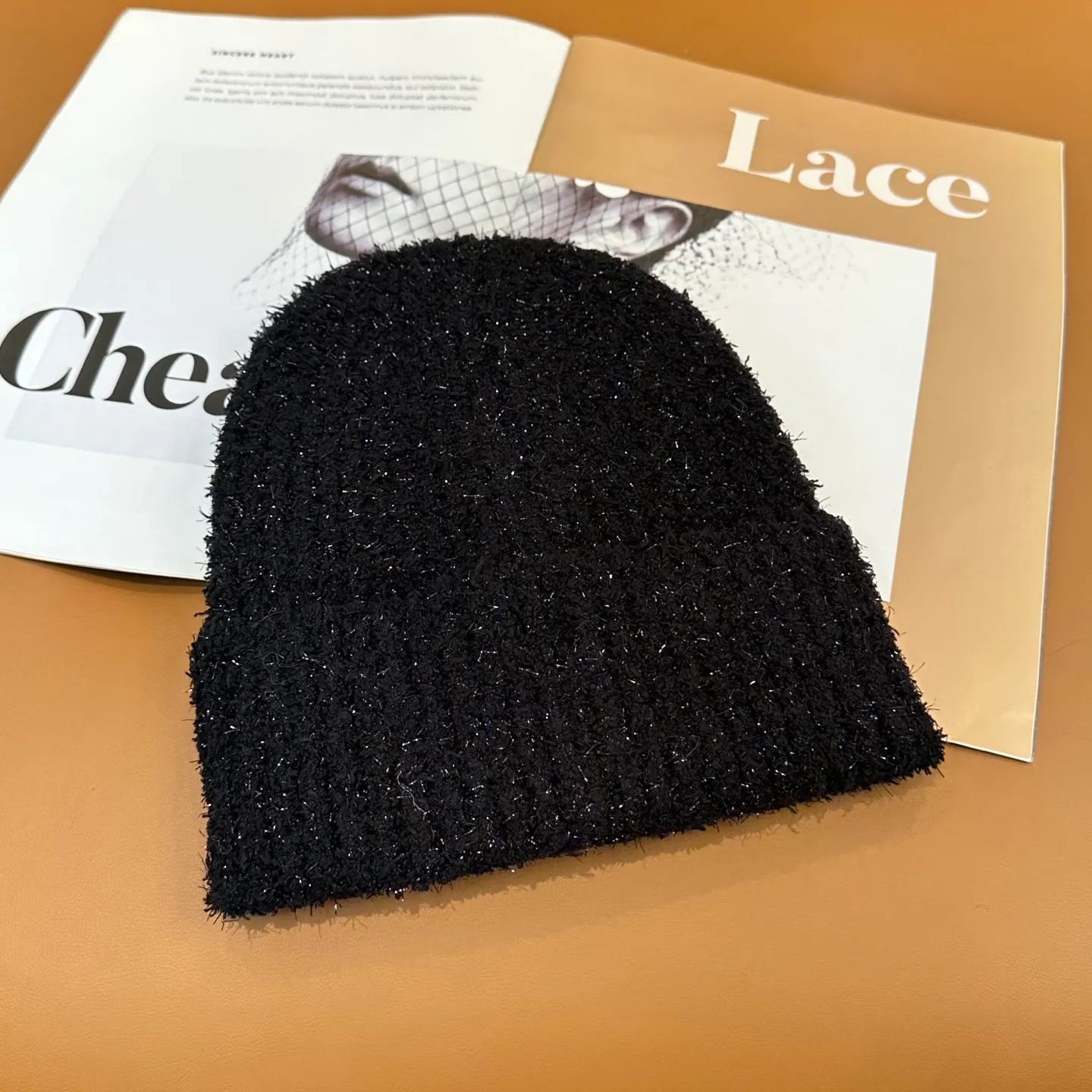 P56 miumiu’s popular knitted hat! So 🉑️, high-elastic fabric, classic colors, same style for men and women