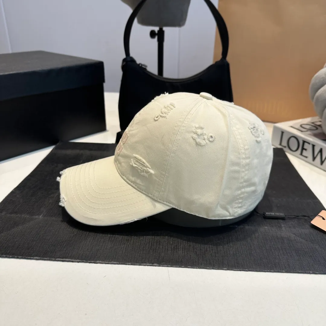 P60 miumiu new ripped baseball cap, high-grade fabric, head circumference 57cm