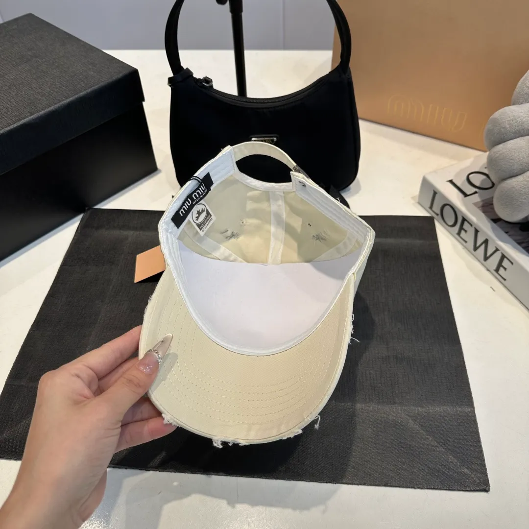 P60 miumiu new ripped baseball cap, high-grade fabric, head circumference 57cm