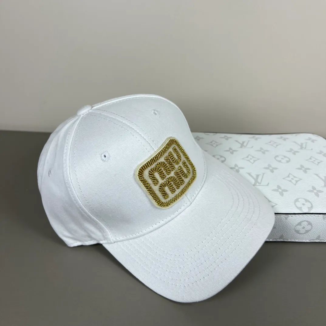 46💰Miumiu (recommended by Xiaohongshu’s popular model) original spring and summer new baseball cap, authentic mold-making and customization, the original workmanship is meticulous and the quality is superb!
