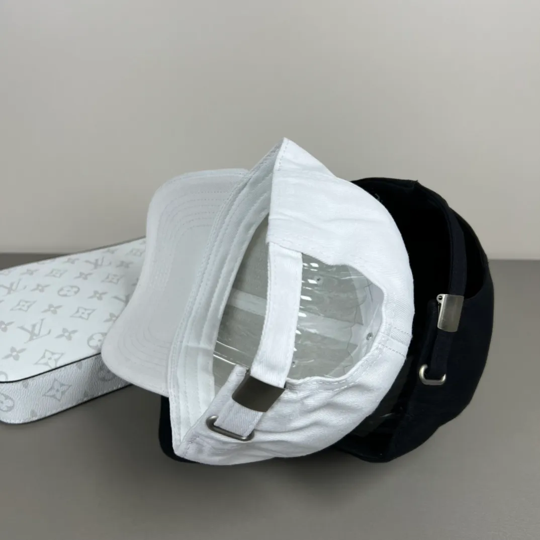 46💰Miumiu (recommended by Xiaohongshu’s popular model) original spring and summer new baseball cap, authentic mold-making and customization, the original workmanship is meticulous and the quality is superb!