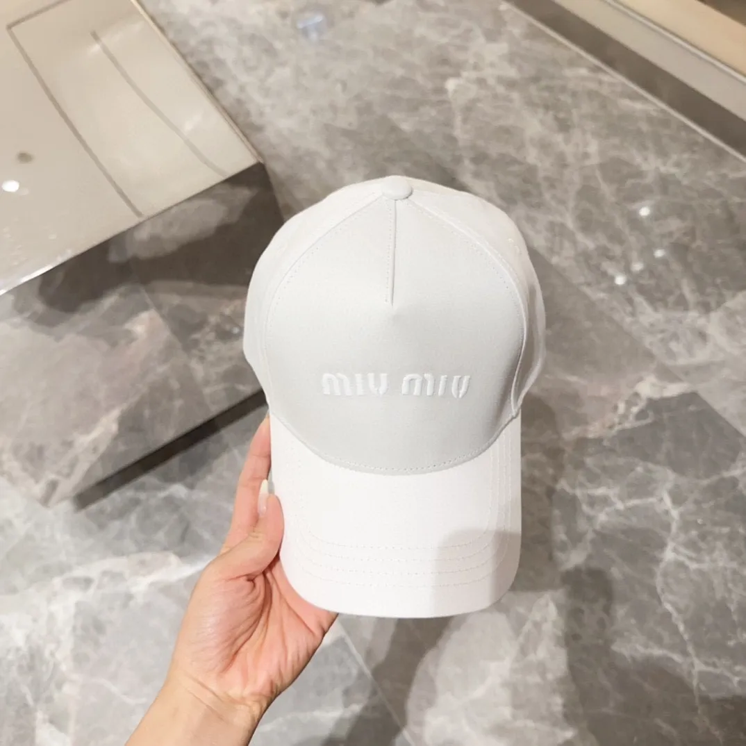 💰50 miumiu embroidered baseball cap, big brand style, very easy to match, get it now!