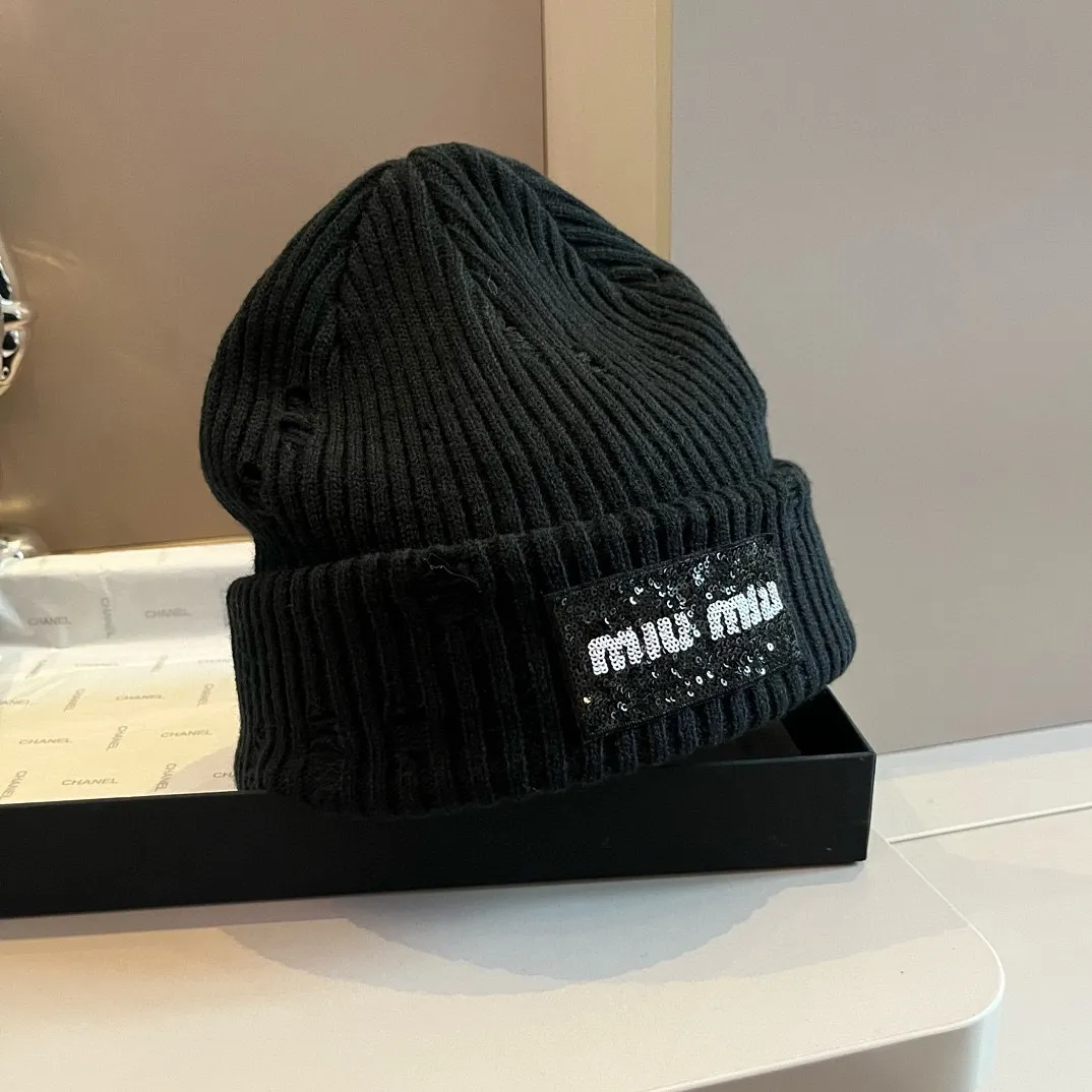 💰90¥ miumiu new autumn and winter wool hat