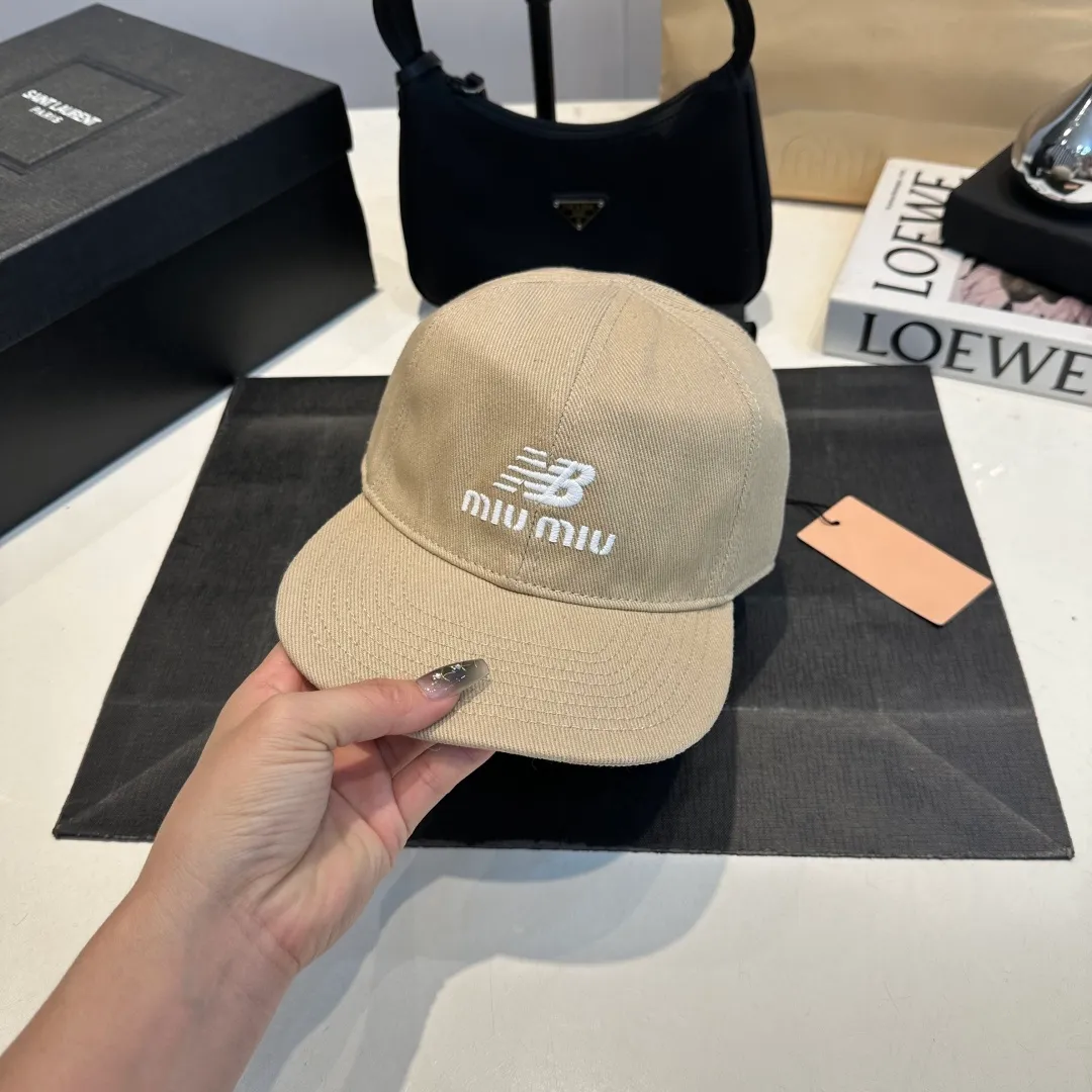 P70 miumiu original order new baseball cap, authentic mold customization, the original workmanship is meticulous and the quality is superb!