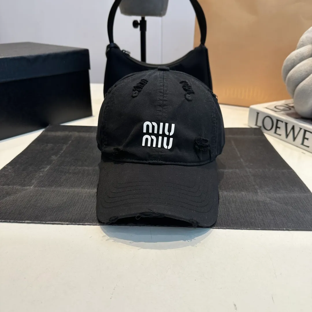 P60 miumiu new ripped baseball cap, high-grade fabric, head circumference 57cm