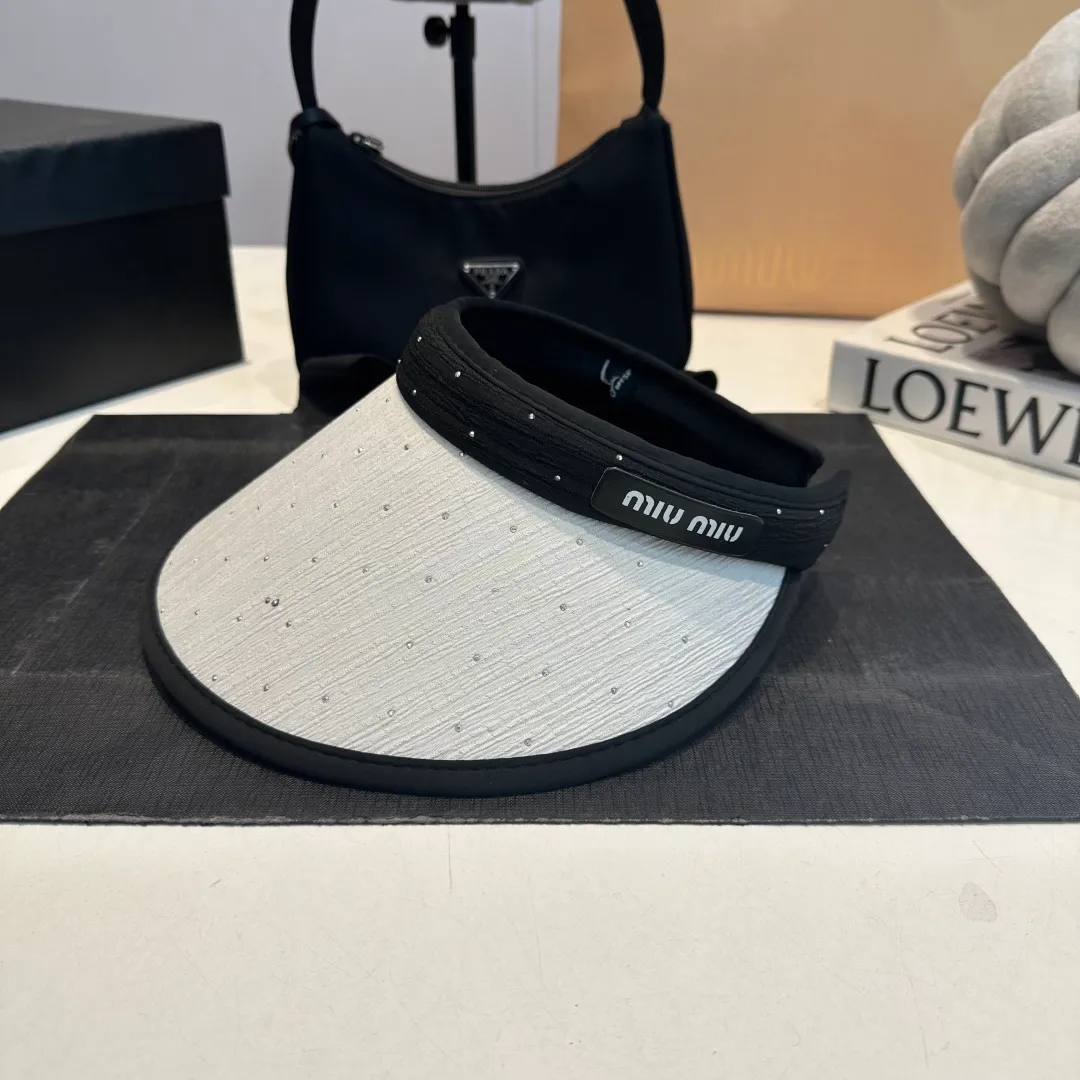 P56 MIUMIU Light luxury celebrity style empty top hat, little fairy headband with empty top! Breathable and not stuffy…a must-have for summer
