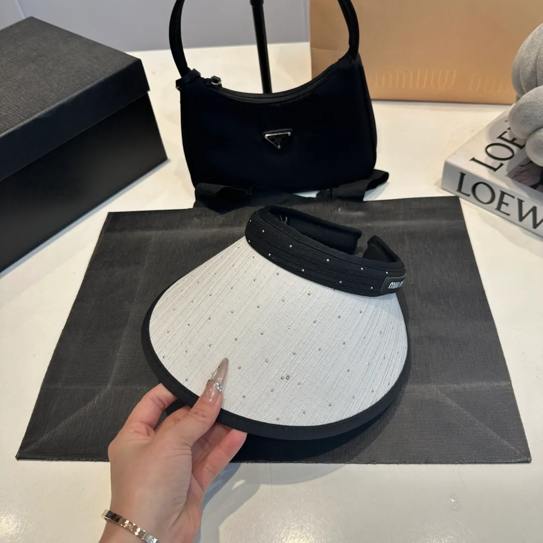 P56 MIUMIU Light luxury celebrity style empty top hat, little fairy headband with empty top! Breathable and not stuffy…a must-have for summer