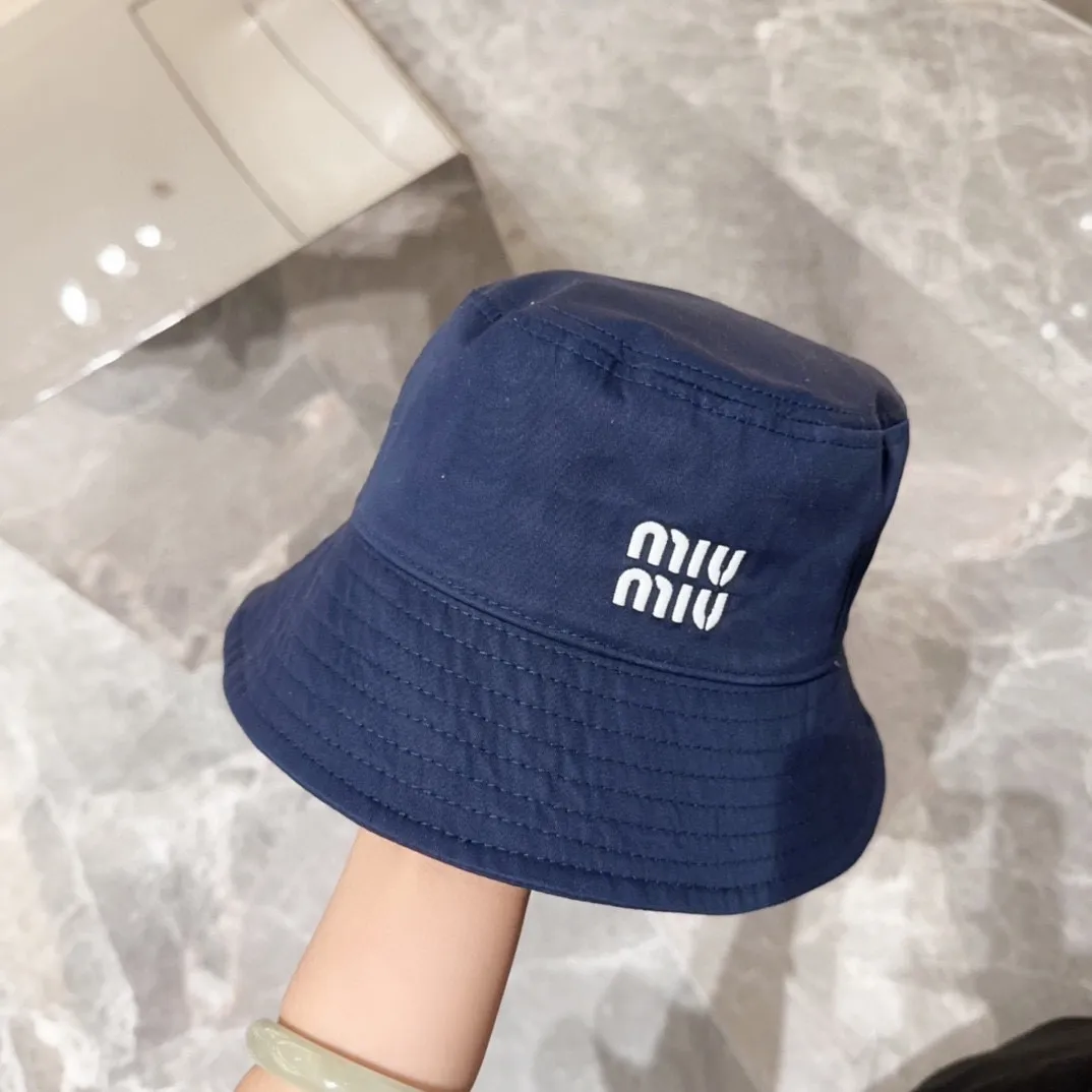 💰70 miumiu embroidered fisherman hat, big-name style, very easy to match, get it now!
